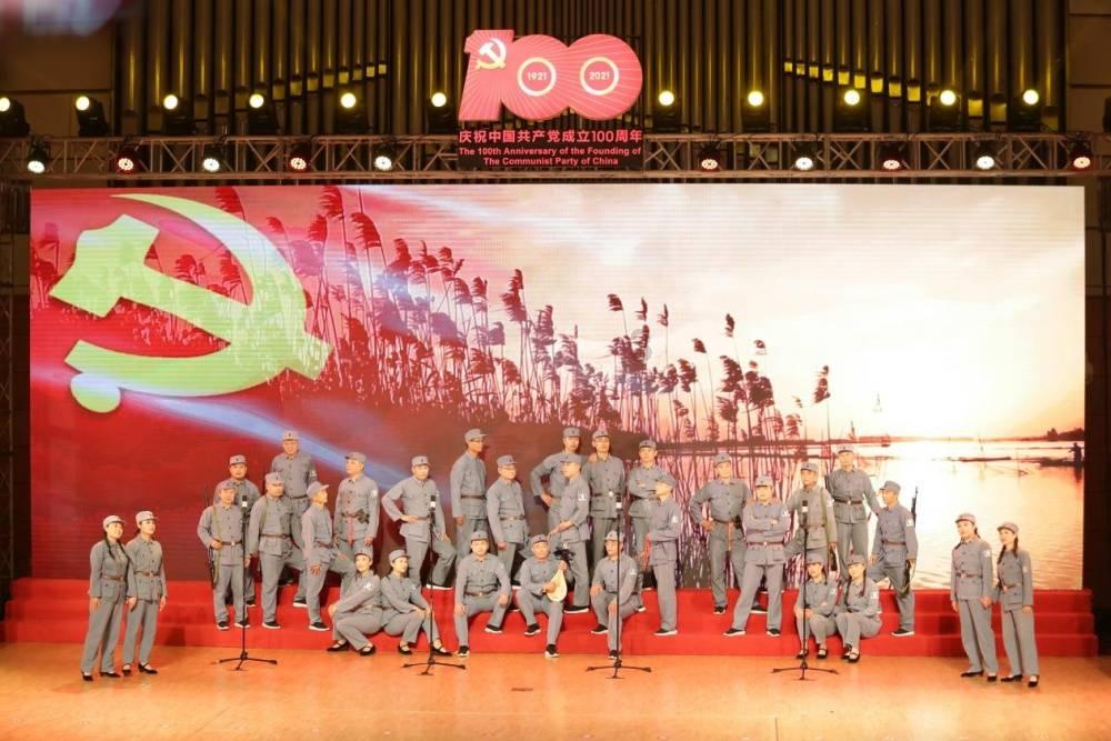 问冷暖、送祝福 辽宁工会持续开展春节送温暖活动